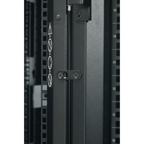 APC AR9307SP-R NetShelter SX Server Rack Enclosure with Ramp, 48U, High Strength, 3500 lbs, Black